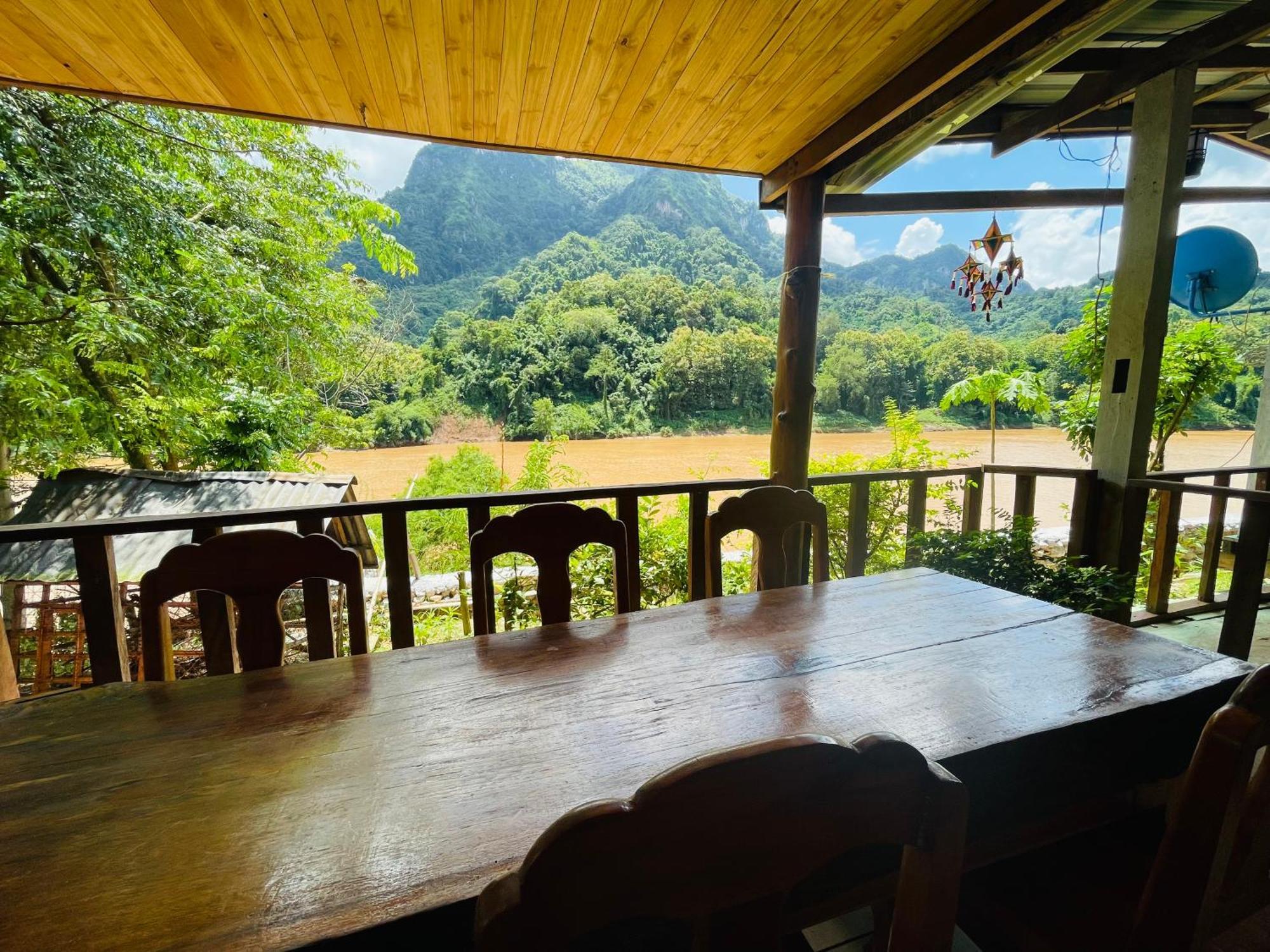 Nong Khiaw Ing Ing Mountain View Bed & Breakfast Exterior photo